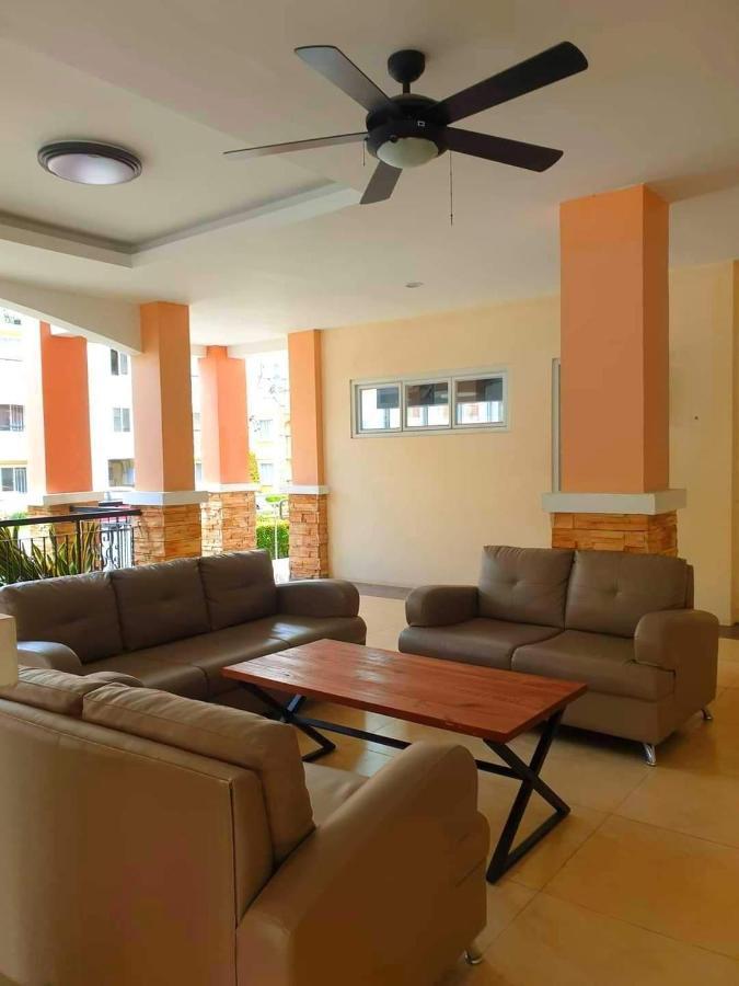 Arezzo Davao Near Sm Lanang & Airport Apartment Ngoại thất bức ảnh
